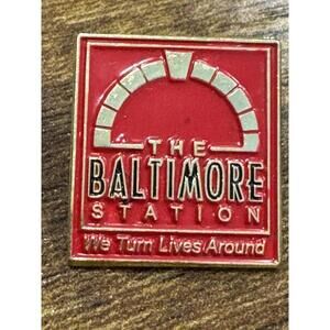 Vintage Metal Enamel Baltimore Maryland City Vintage Pin Pinback Button MD